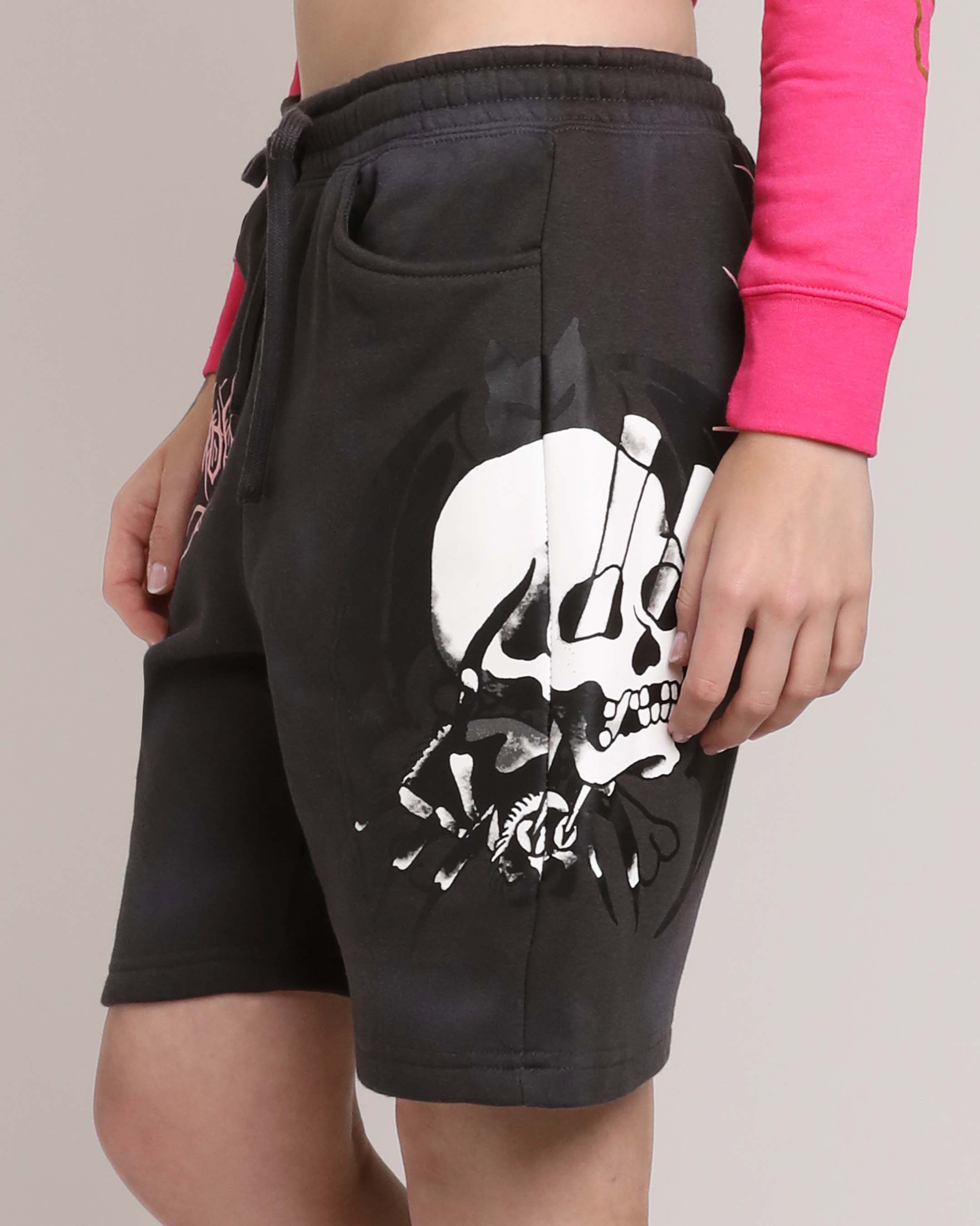メンズウェア MARK&LONA Electra Skull Tech Shorts Spider Skull Fleece Shorts | Men's Y2K Shorts | Ed Hardy